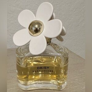 Daisy by Marc Jacobs